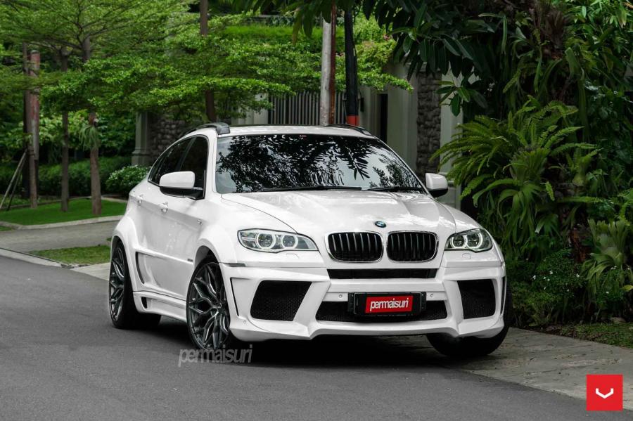  BMW X6 xDrive35i by Permaisuri on Vossen Wheels (HF-2) 2019 года  (фото 1 из 19)
